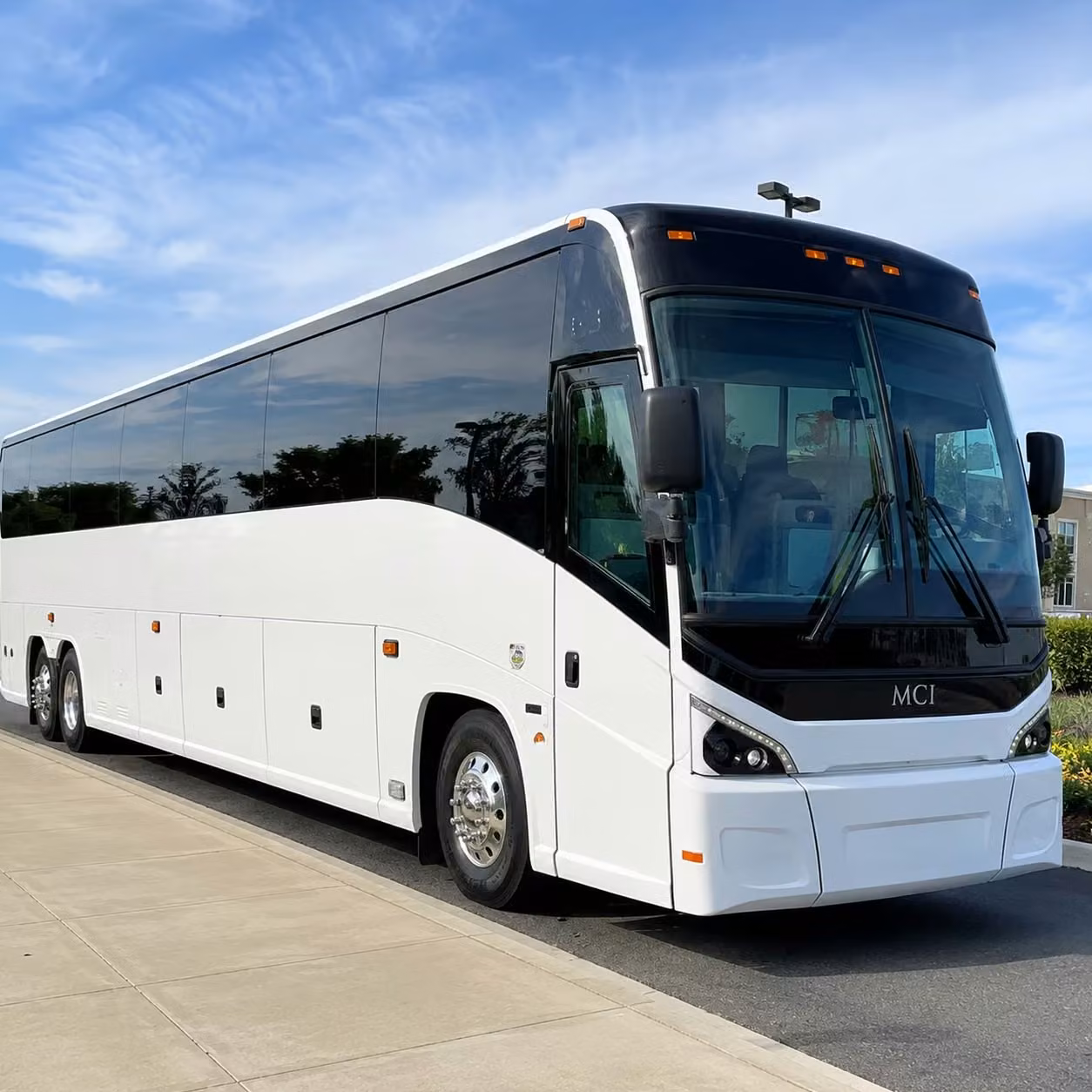 desert diamond arena shuttle buses for gilbert concert groups
