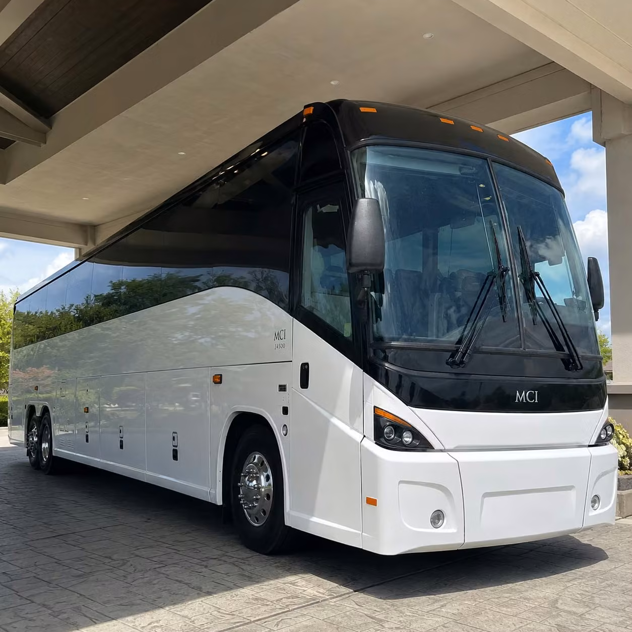 remote parking shuttles and off site employee transfers in gilbert