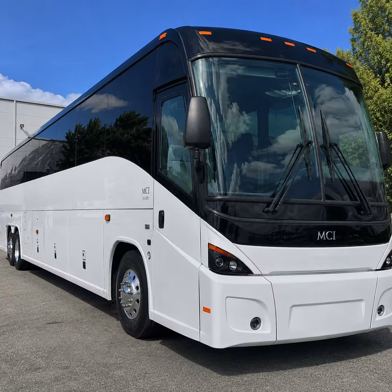 skip the i 10 and us 60 headaches with a gilbert corporate shuttle service